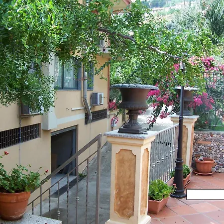 Nautilus Hotel 3*