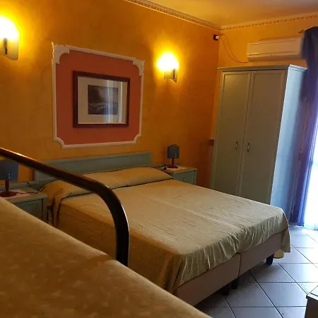 Nautilus Hotel Nicotera