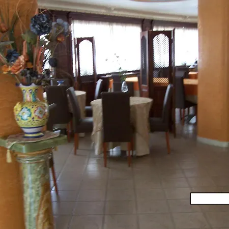 Nautilus Otel Nicotera