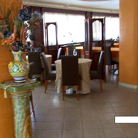 Nautilus Otel Nicotera