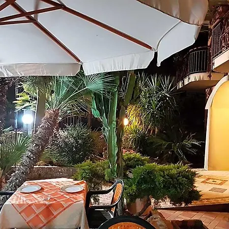 Otel Nautilus 3*
