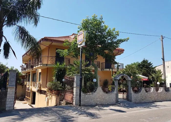 诺迪鲁斯酒店 3* 尼科泰拉